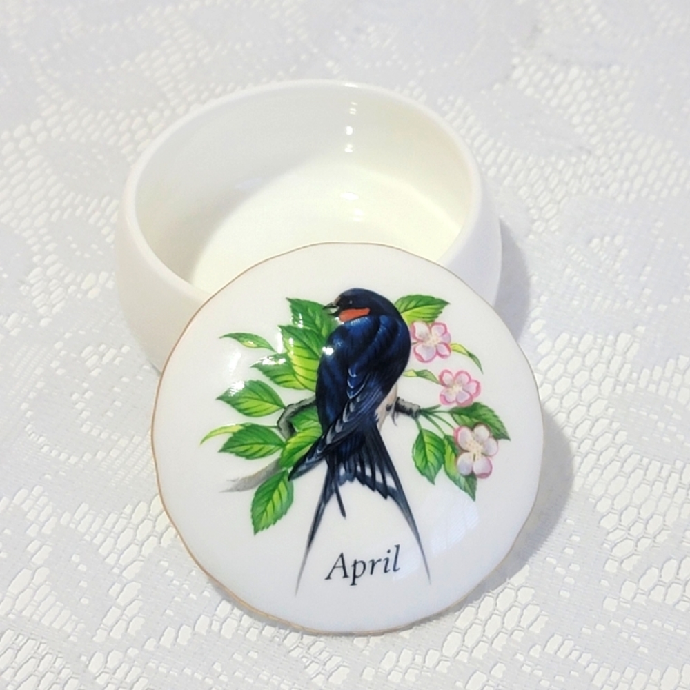 Vintage Enesco APRIL Porcelain Trinket Jewelry Accessories Storage Box